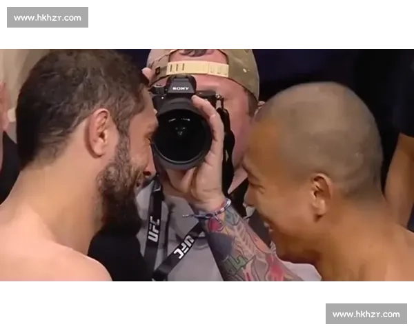 30-27 横扫!伊克拉姆一致判定擒朴俊勇 30-27 横扫!伊克拉姆一致判定擒朴俊勇